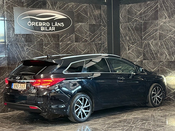 Hyundai i40 2 of 12