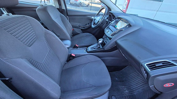 Ford Focus 5 of 5