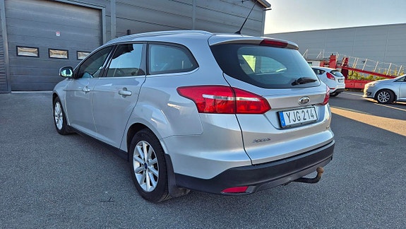Ford Focus 3 of 5