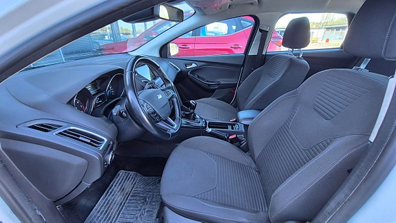 Ford Focus 11 of 21