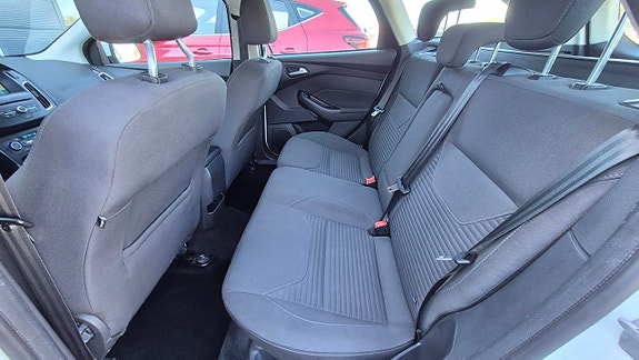 Ford Focus 13 of 21