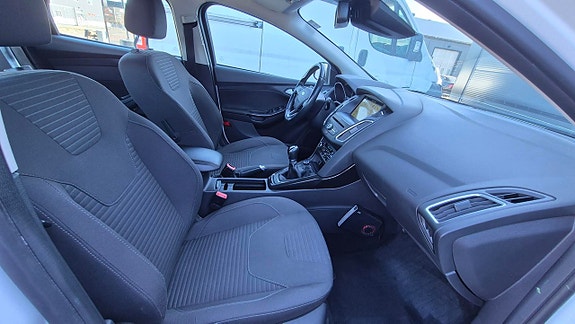 Ford Focus 14 of 21