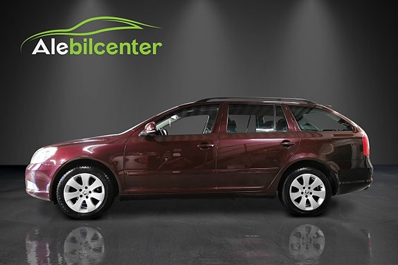 Skoda Octavia 3 of 5