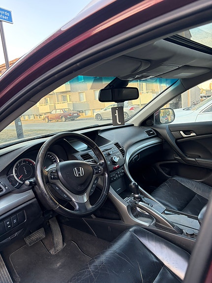 Honda Accord 6 of 8