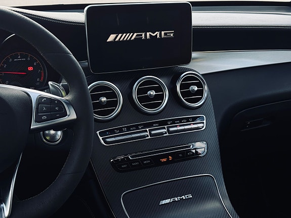 Mercedes-Benz GLC63 13 of 25