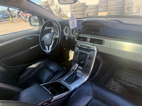 Volvo XC70 7 of 7