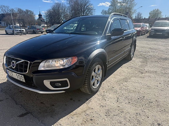 Volvo XC70 3 of 5