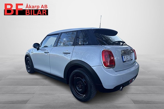 MINI Cooper 2 of 5