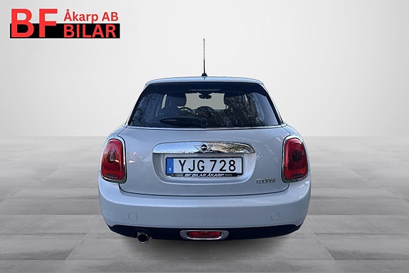 MINI Cooper 3 of 5
