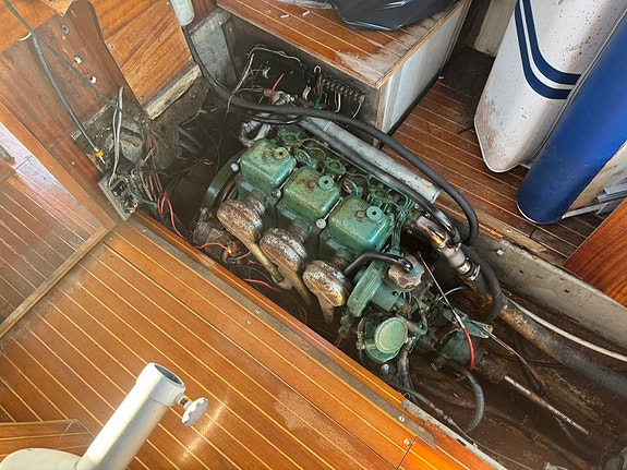 Skilsö 23 HT Volvo Penta MD17 Bogpropp Kapell Dynor 9 of 9