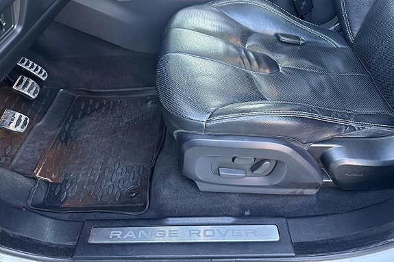 Land Rover Range Rover Evoque 5 of 5