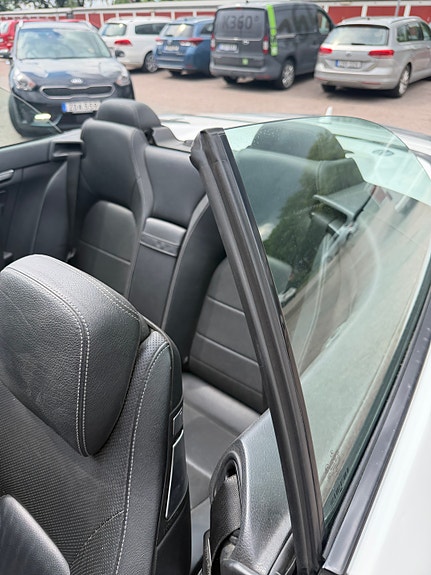 Mercedes-Benz E220 12 of 14