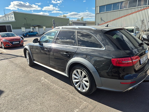 Audi A4 allroad 4 of 6