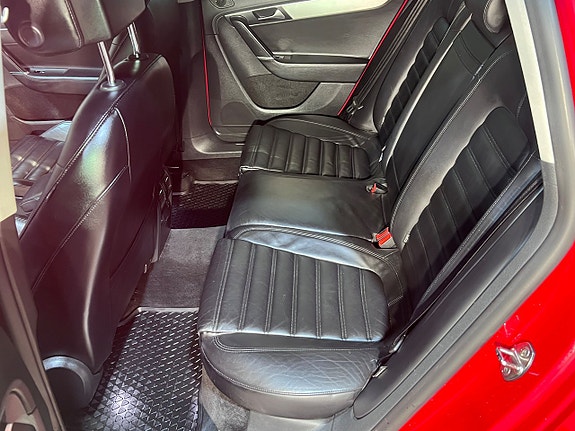 Volkswagen Passat Alltrack 11 of 13