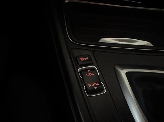 BMW 320d 12 of 25