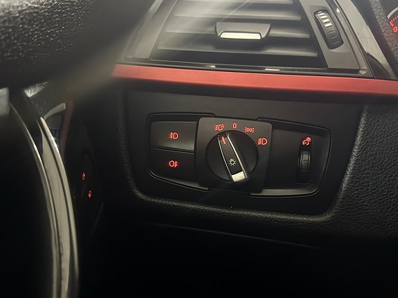 BMW 320d 10 of 25