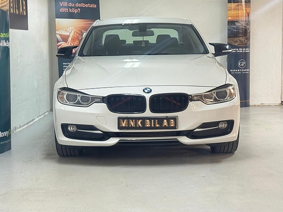 BMW 320d 3 of 25