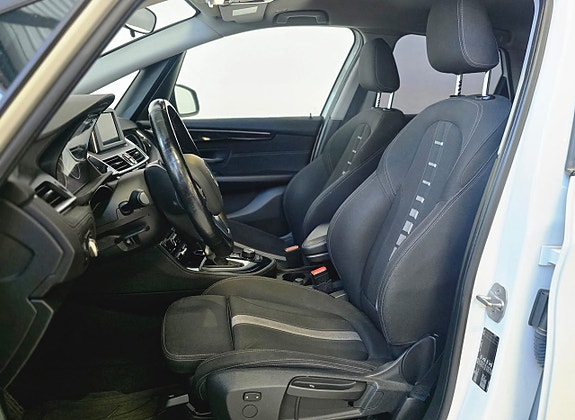 BMW 218 15 of 16