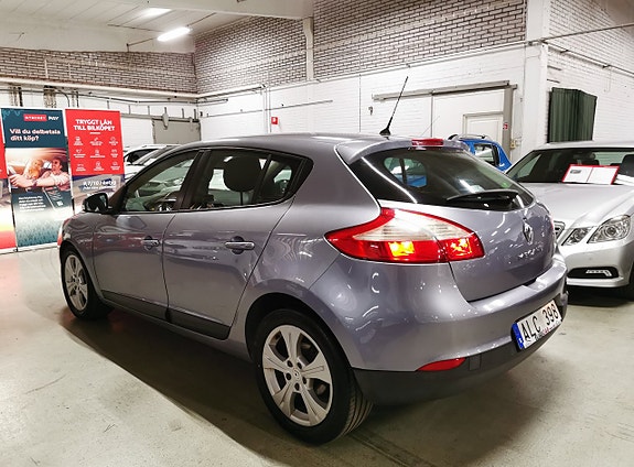Renault Megane III 3 of 5