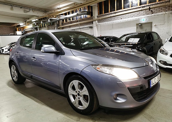 Renault Megane III 2 of 5