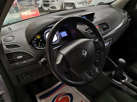 Renault Megane III 7 of 16