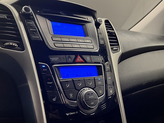 Hyundai i30 8 of 10
