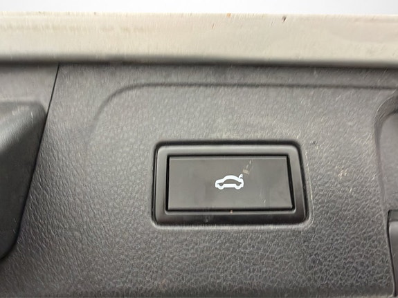 Volkswagen Passat 23 of 24