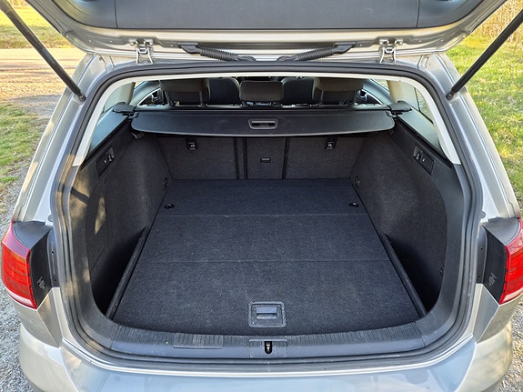 Volkswagen Golf VII 10 of 10