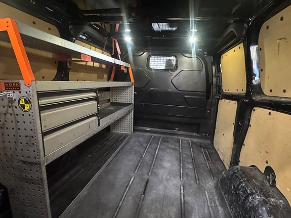 Ford Transit Custom 6 of 6