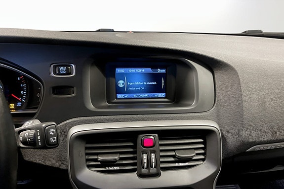 Volvo V40 Cross Country 7 of 10