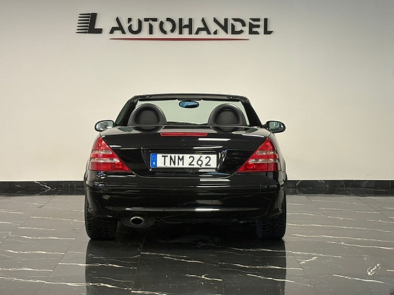 Mercedes-Benz SLK200 5 of 5