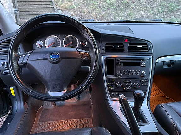 Volvo S60 9 of 12