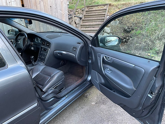 Volvo S60 7 of 12
