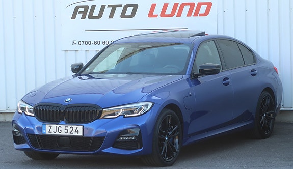 BMW 330e 2 of 27