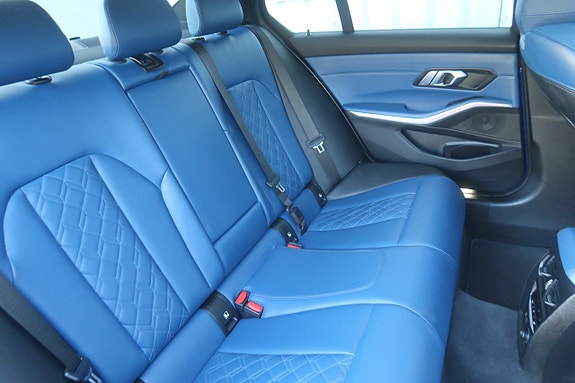 BMW 330e 13 of 27