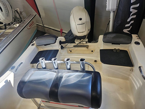 Scout 187 Sportfish med Bålsta trailer, elmotor och ekolod 8 of 12