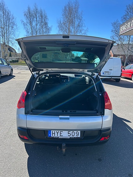 Peugeot 3008 8 of 27
