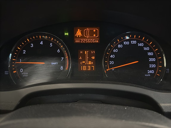 Toyota Avensis 15 of 22