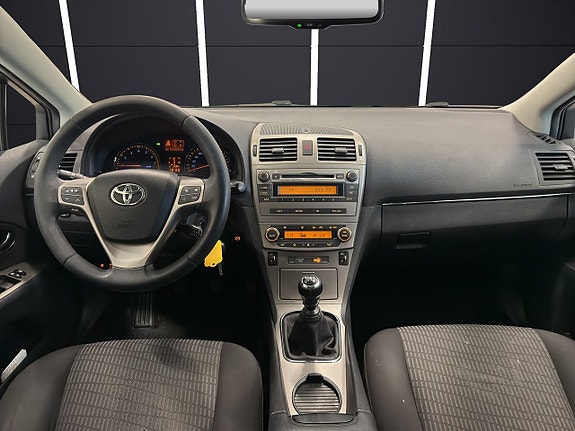 Toyota Avensis 13 of 22