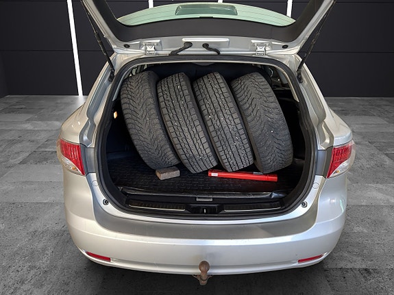 Toyota Avensis 10 of 22