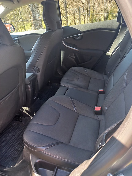 Volvo V40 Cross Country 7 of 8