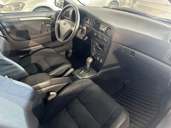 Volvo V40 6 of 10