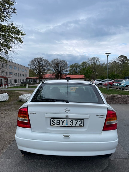 Opel Astra 3 of 5