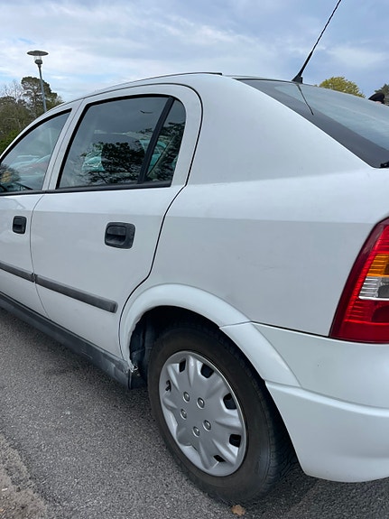 Opel Astra 4 of 5