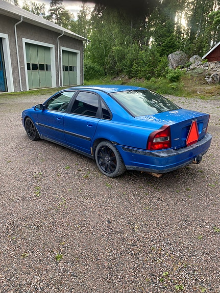 Volvo S80 3 of 3