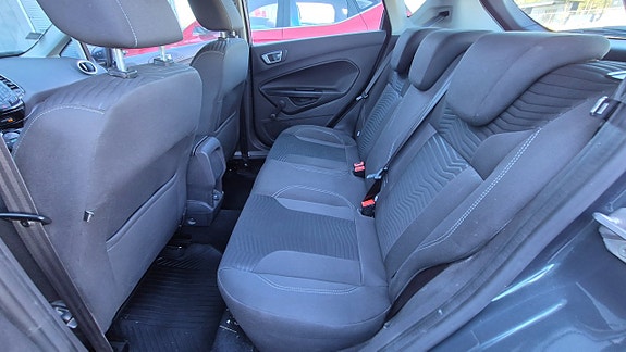 Ford Fiesta 8 of 9