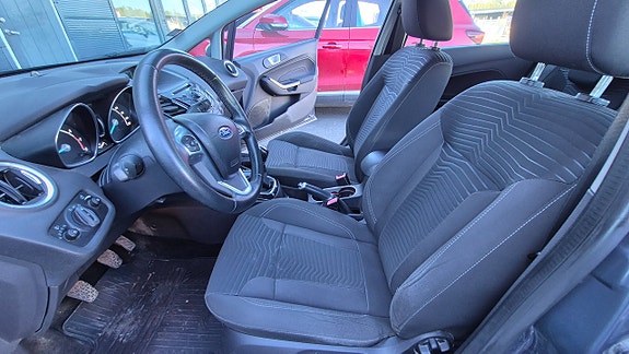 Ford Fiesta 9 of 9