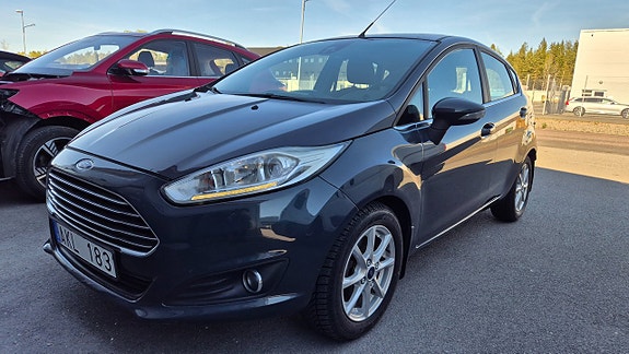 Ford Fiesta 4 of 5