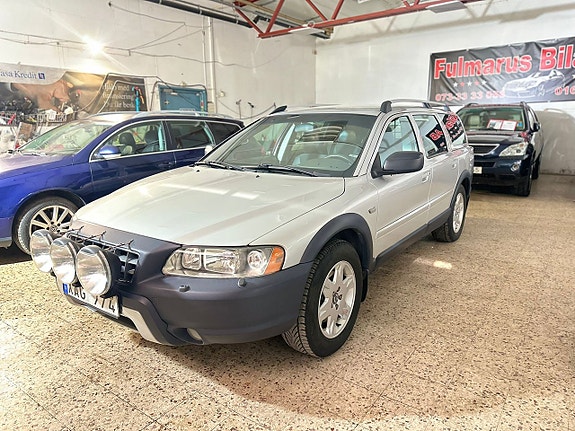 Volvo XC70 3 of 5