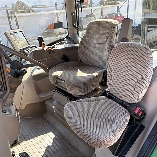 John Deere 6215R 10 of 29